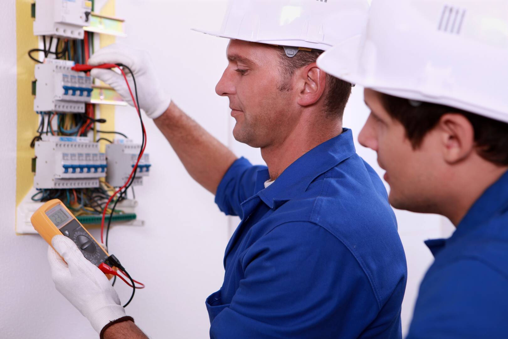 Hawaii Electrical Solutions LLC, Electricians in Puunene, HI
